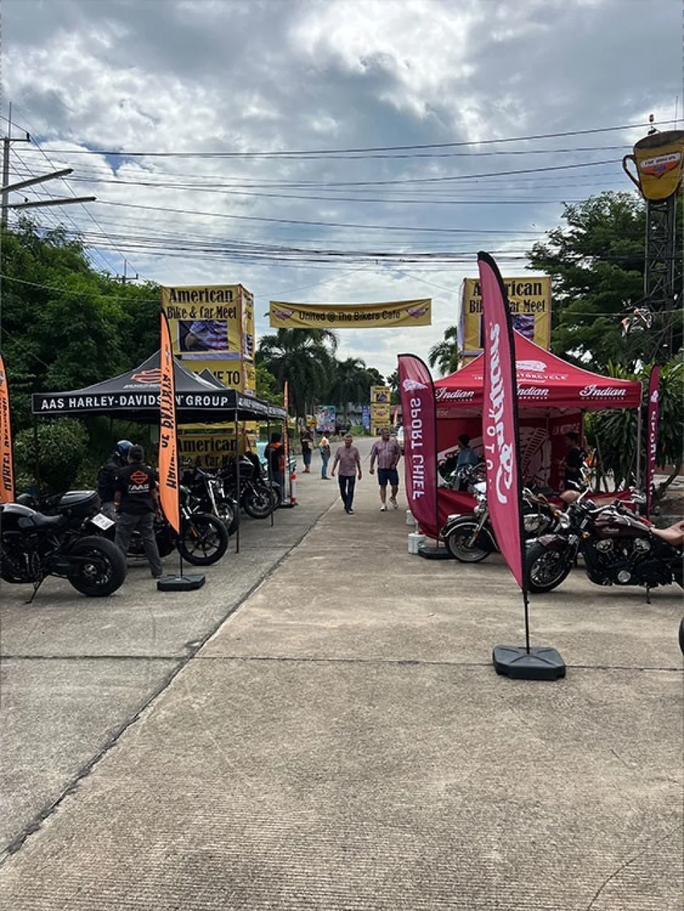 The November 2023 meet at The Bikers Café